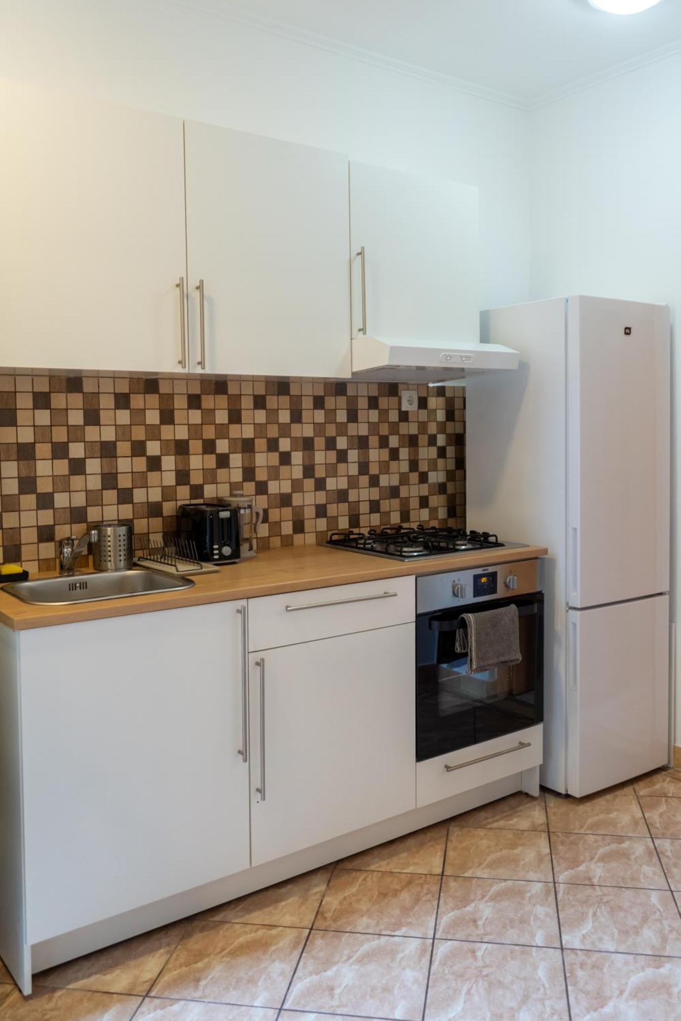 Cozy Apartment In Akacfa Street Budapest Esterno foto